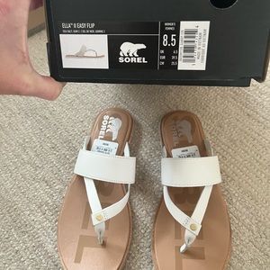 WOMEN’S SOREL SANDAL SZ 8.5